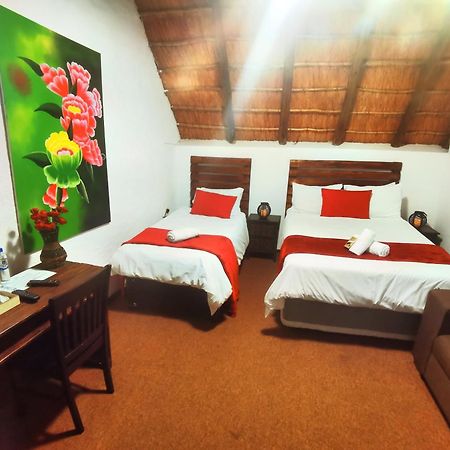 Libra Lodge Sandton Kültér fotó