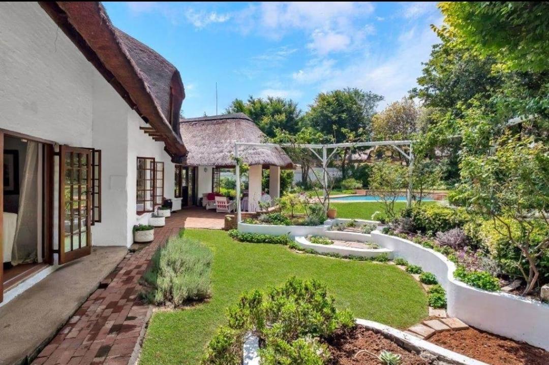 Libra Lodge Sandton Kültér fotó