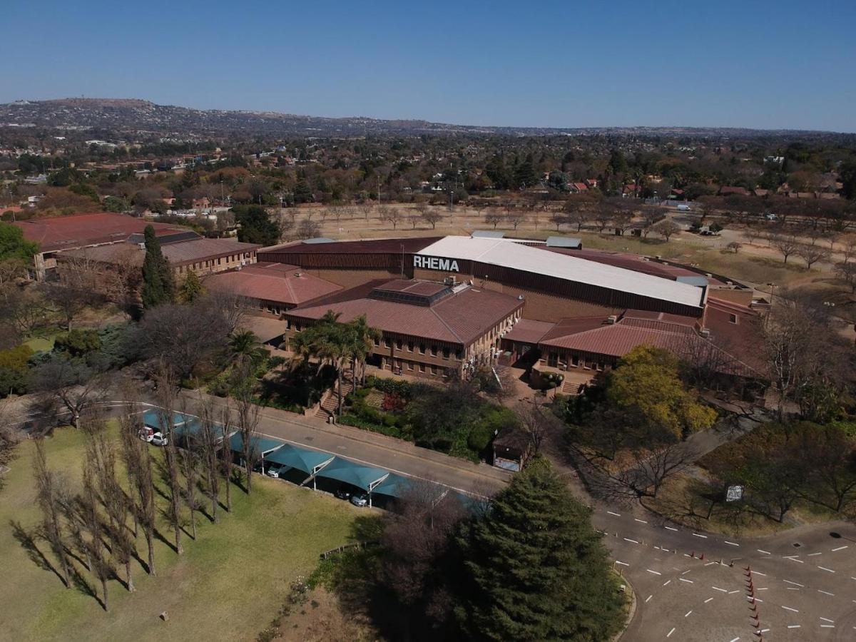 Libra Lodge Sandton Kültér fotó